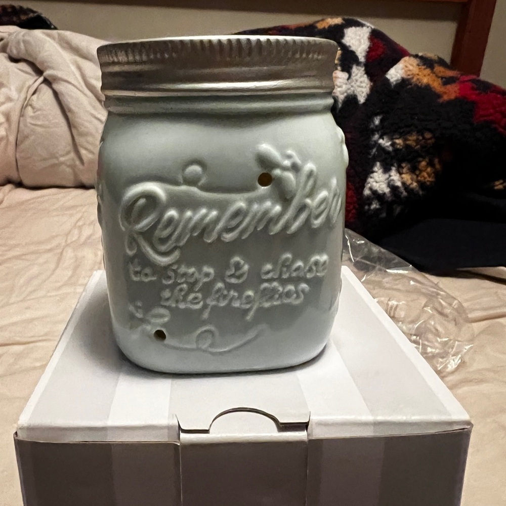Scentsy Chasing Fireflies Warmer